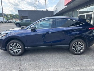 2023 Toyota Venza XLE