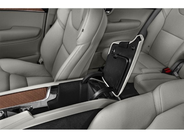 2022 Volvo XC90 T6 Inscription