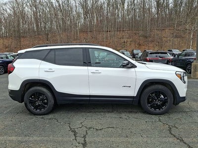 2024 GMC Terrain AT4