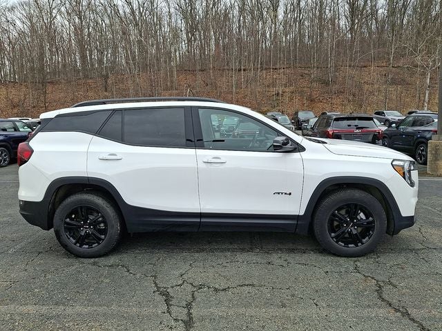 2024 GMC Terrain AT4