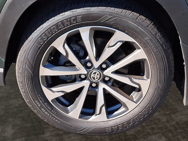2024 Toyota Corolla Cross XLE