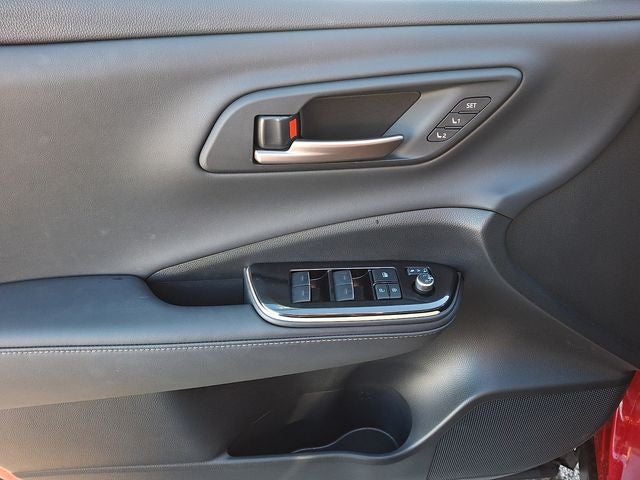 2025 Toyota Crown Signia Limited