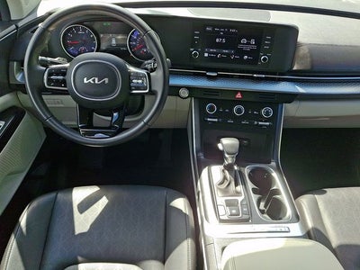 2024 Kia Carnival LX
