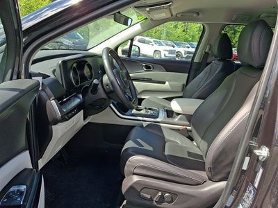 2024 Kia Carnival LX