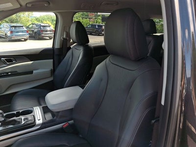 2024 Kia Carnival LX