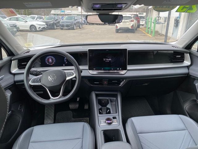 2025 Volkswagen Tiguan 2.0T SE