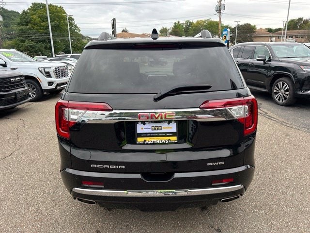 2023 GMC Acadia Denali