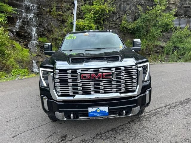 2025 GMC Sierra 2500 HD Denali