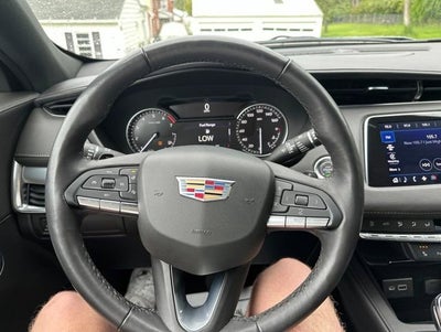 2023 Cadillac XT4 Premium Luxury