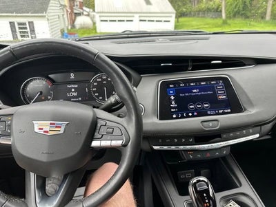 2023 Cadillac XT4 Premium Luxury