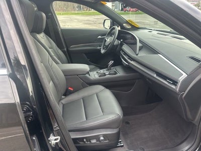 2025 Cadillac XT4 Premium Luxury