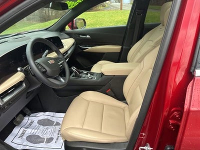 2025 Cadillac XT4 Premium Luxury