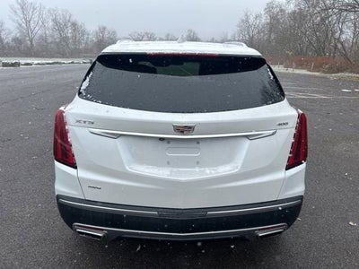 2022 Cadillac XT5 Premium Luxury