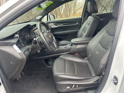 2022 Cadillac XT5 Premium Luxury