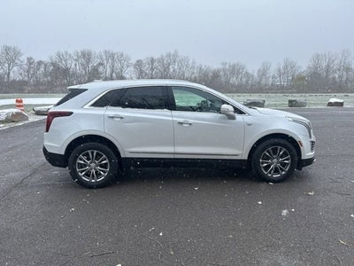 2022 Cadillac XT5 Premium Luxury