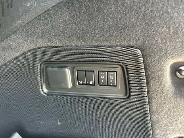 2024 Cadillac Escalade ESV Sport Platinum