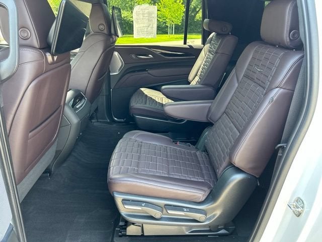 2024 Cadillac Escalade ESV Sport Platinum