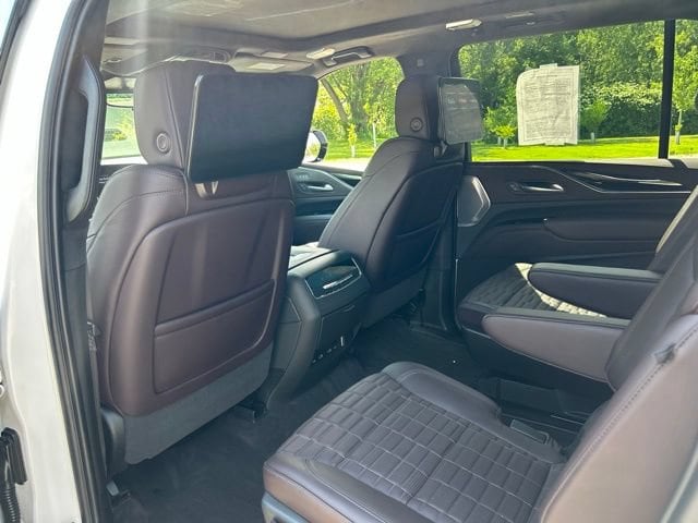 2024 Cadillac Escalade ESV Sport Platinum