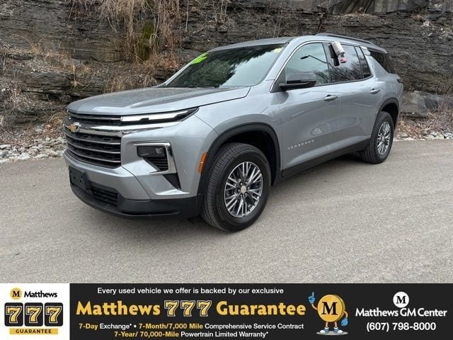 2025 Chevrolet Traverse LT