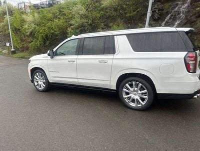 2022 Chevrolet Suburban High Country