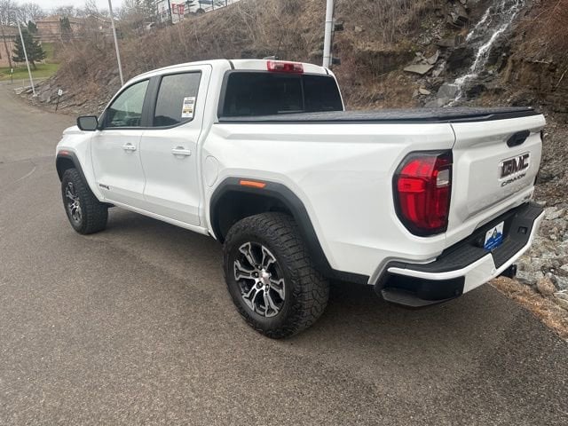 2024 GMC Canyon AT4