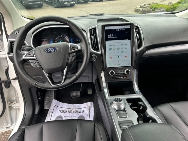 2021 Ford Edge Titanium
