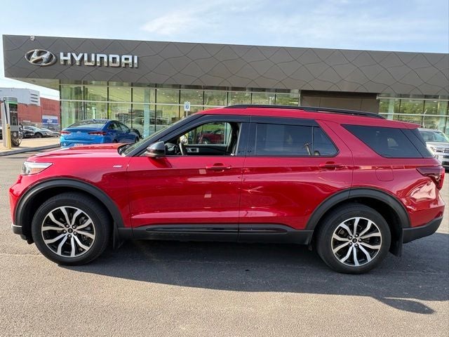 2023 Ford Explorer ST-Line