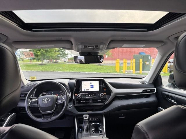 2023 Toyota Highlander Hybrid XLE
