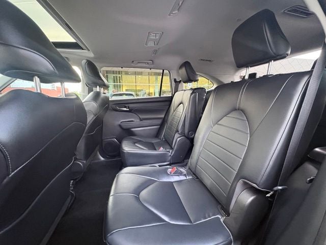 2023 Toyota Highlander Hybrid XLE