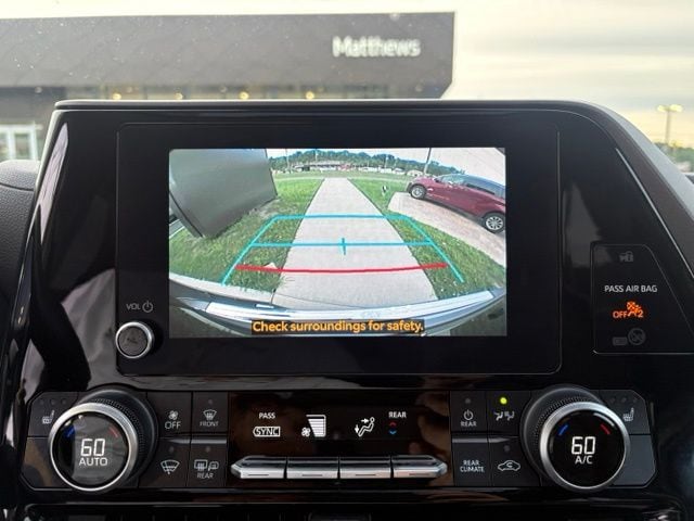 2023 Toyota Highlander Hybrid XLE