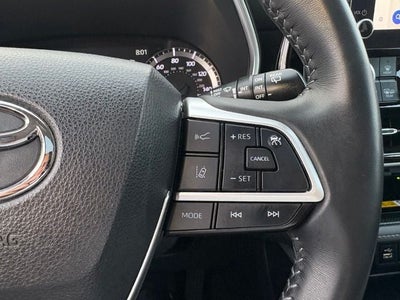 2023 Toyota Highlander Hybrid XLE