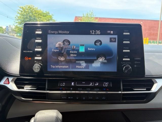 2021 Toyota Sienna LE 8 Passenger