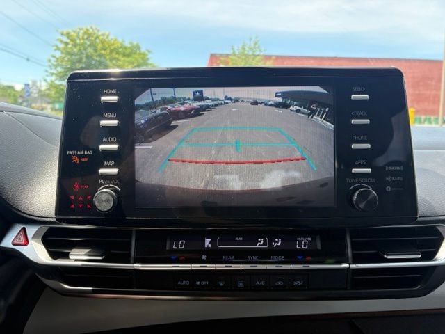 2021 Toyota Sienna LE 8 Passenger