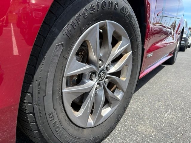 2021 Toyota Sienna LE 8 Passenger