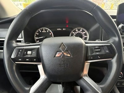 2023 Mitsubishi Outlander ES