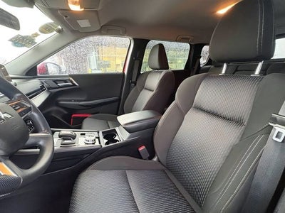 2023 Mitsubishi Outlander ES