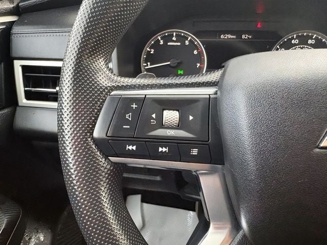 2023 Mitsubishi Outlander ES