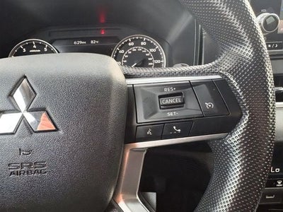 2023 Mitsubishi Outlander ES