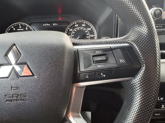 2023 Mitsubishi Outlander ES