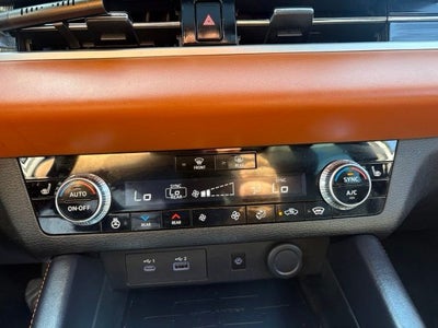 2023 Mitsubishi Outlander Plug-In Hybrid SEL