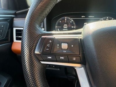 2023 Mitsubishi Outlander Plug-In Hybrid SEL