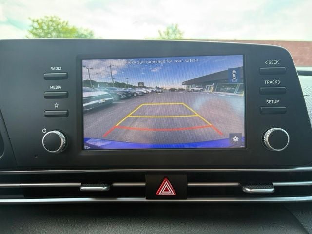 2023 Hyundai Elantra SE