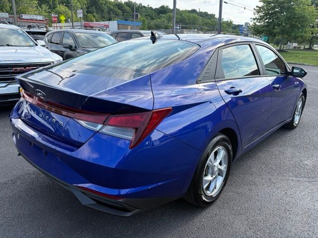 2023 Hyundai Elantra SE