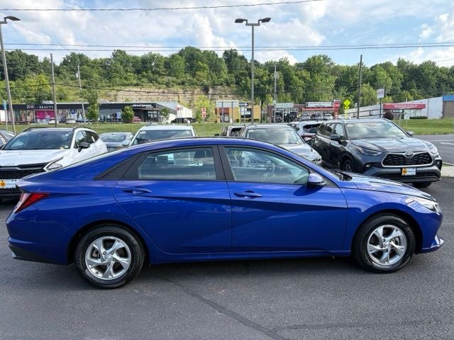 2023 Hyundai Elantra SE