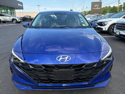 2023 Hyundai Elantra SE
