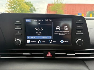 2024 Hyundai Elantra SE