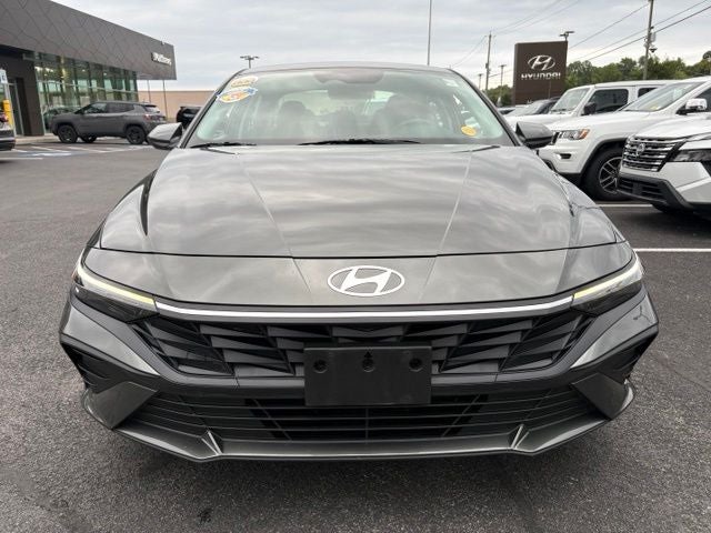 2024 Hyundai Elantra SE