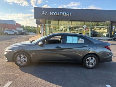 2025 Hyundai Elantra SE