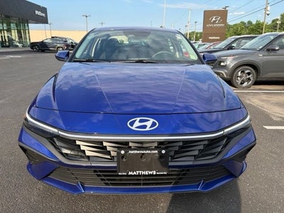 2025 Hyundai Elantra SE