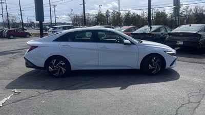 2025 Hyundai Elantra Limited